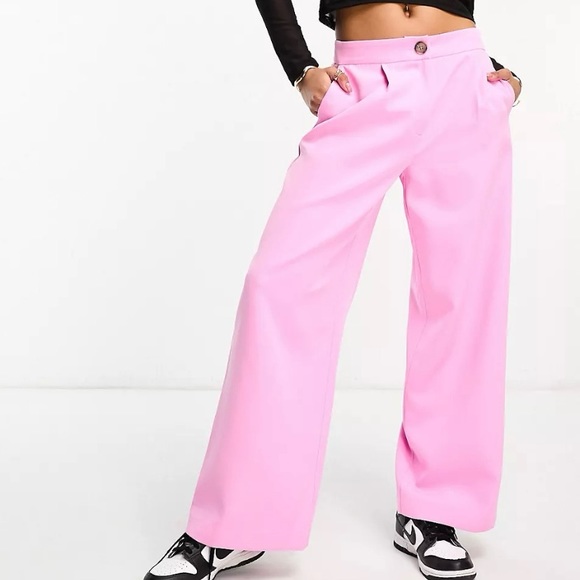 Miss Selfridge - Petite tailored wide leg pant - Picture 2 of 4